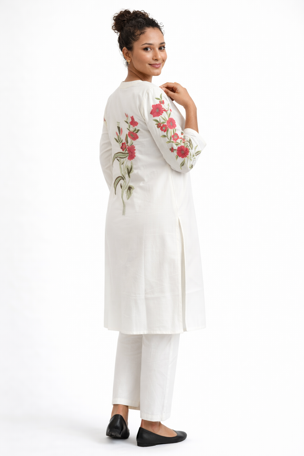 Off-White Khadi Cotton Floral Embroidered Kurta Pant Set