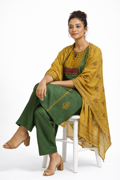 Green Gamthi Cotton Kurta Set with Embroidered Floral Motifs and Printed Dupatta