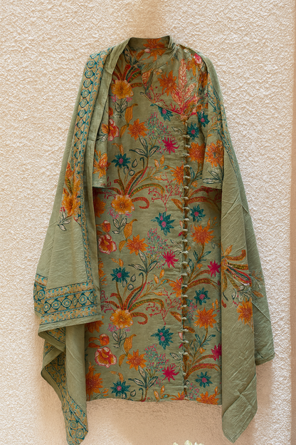 🌿 Meadow Muse Floral Kurta Set