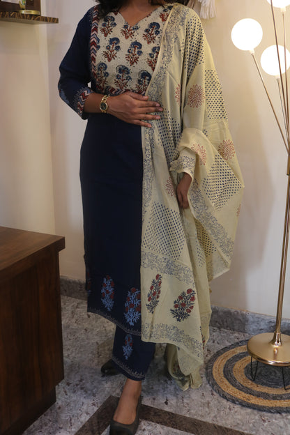 Navy Blue Gamthi Cotton Kurta Set with Printed Yoke and Floral Dupatta