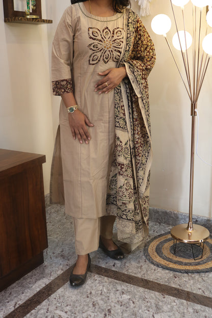 Beige Gamthi Cotton Kurta Set with Embroidered Floral Motif and Printed Dupatta