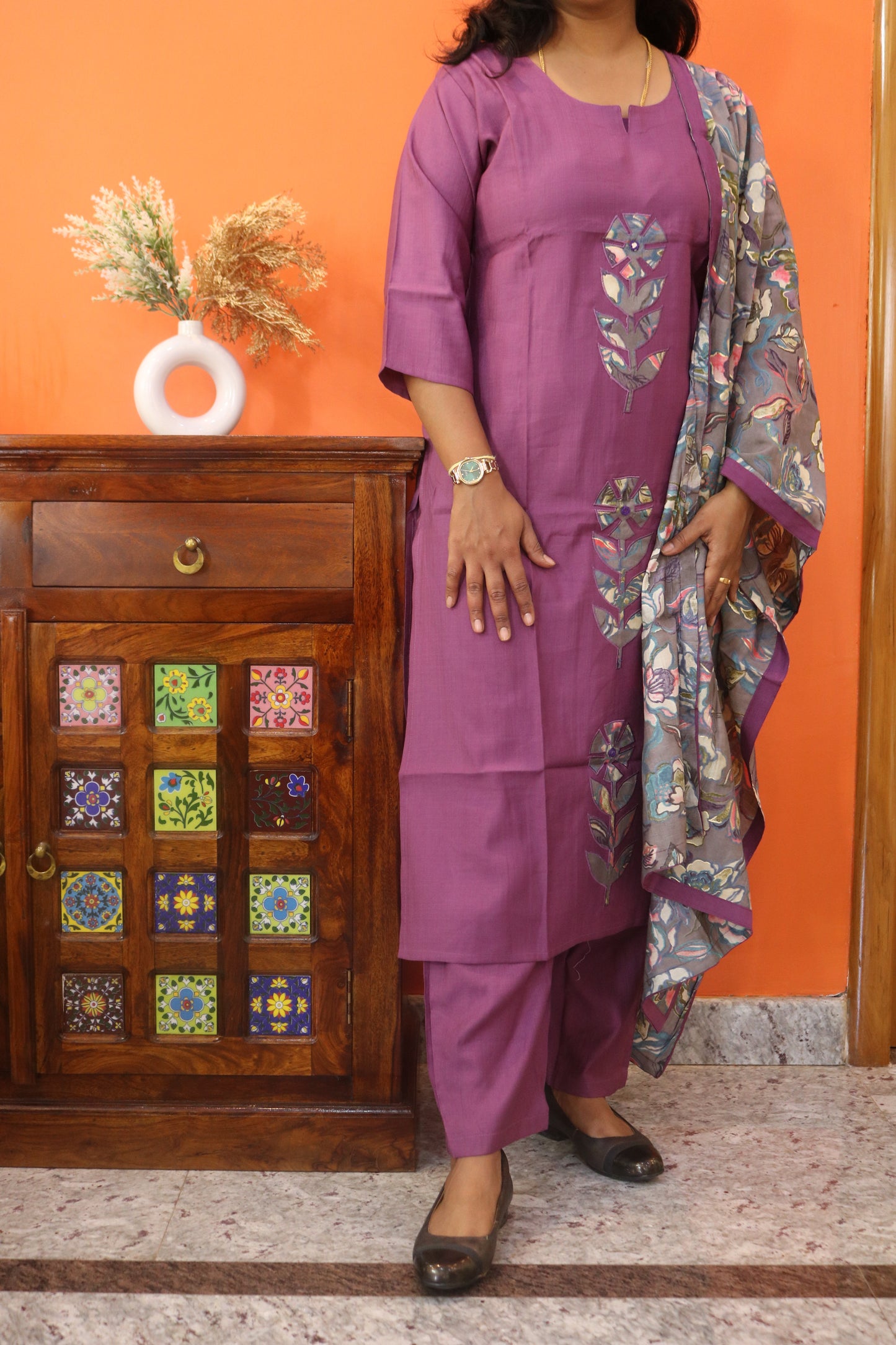 Maroon Gamthi Cotton Kurta Set with Leaf Embroidery and Floral Dupatta