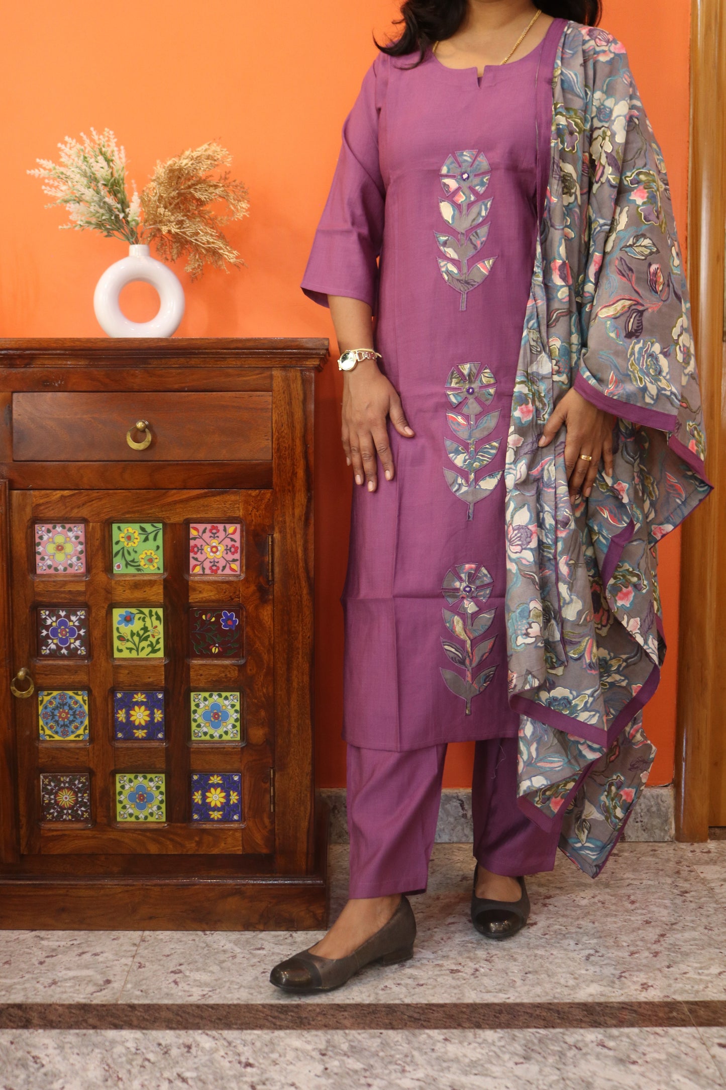 Maroon Gamthi Cotton Kurta Set with Leaf Embroidery and Floral Dupatta