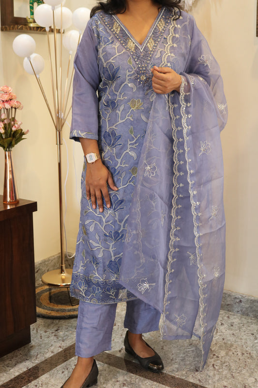 Lavender Organza Embroidered Kurta Set
