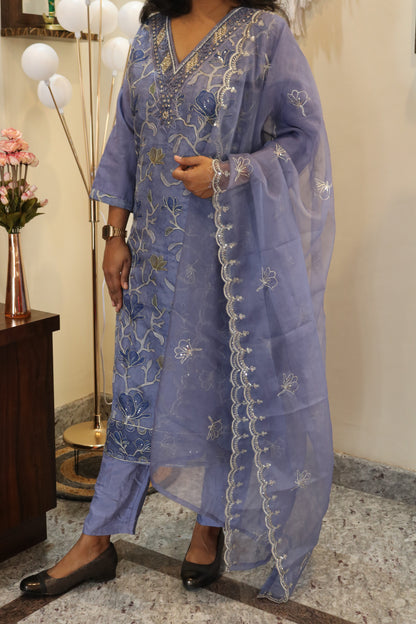 Lavender Organza Embroidered Kurta Set