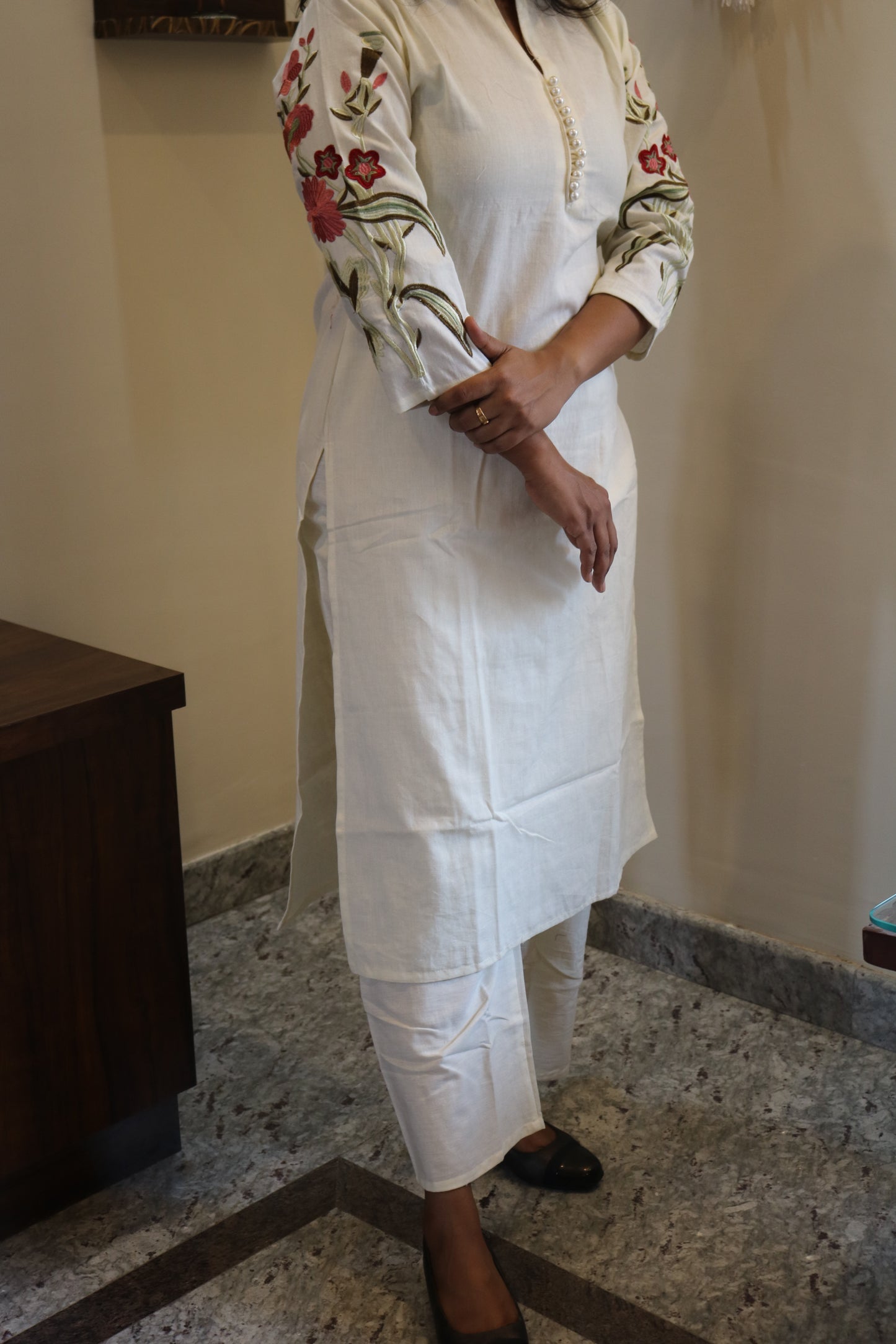 Off-White Khadi Cotton Floral Embroidered Kurta Pant Set