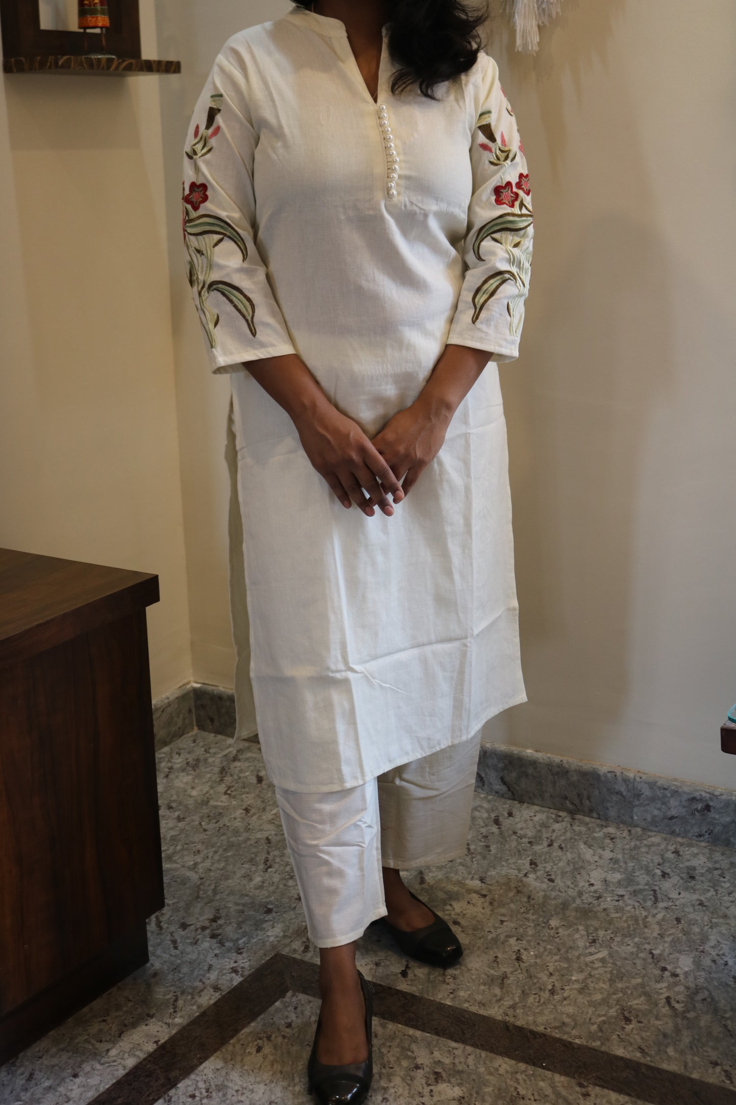 Off-White Khadi Cotton Floral Embroidered Kurta Pant Set
